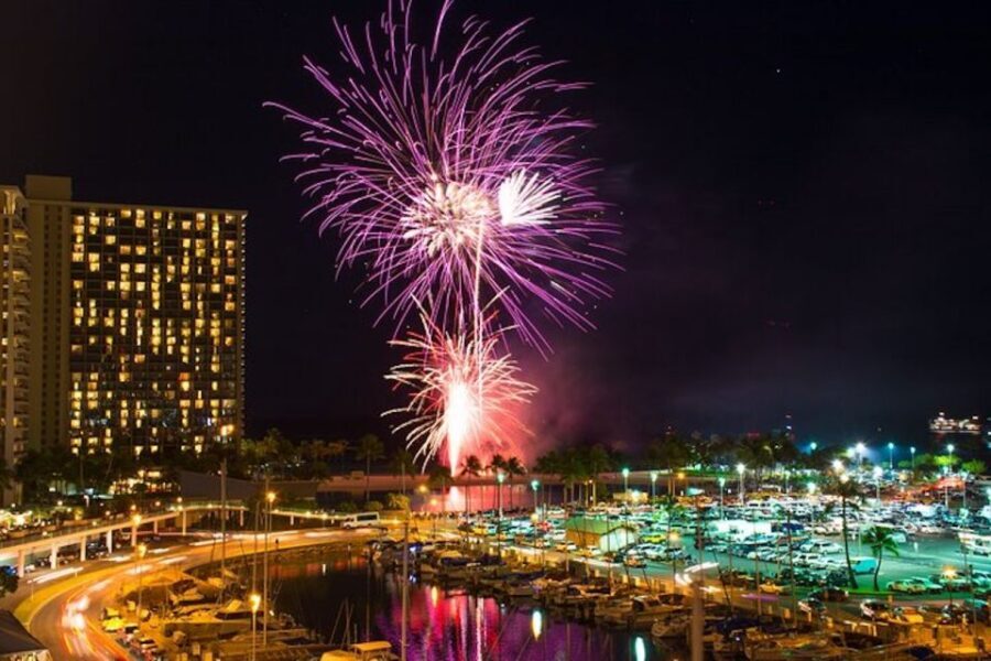 Oahu: Waikiki Friday Night Fireworks Catamaran (Wahine Koa) - How the night actually plays out (2 hours, one focus)