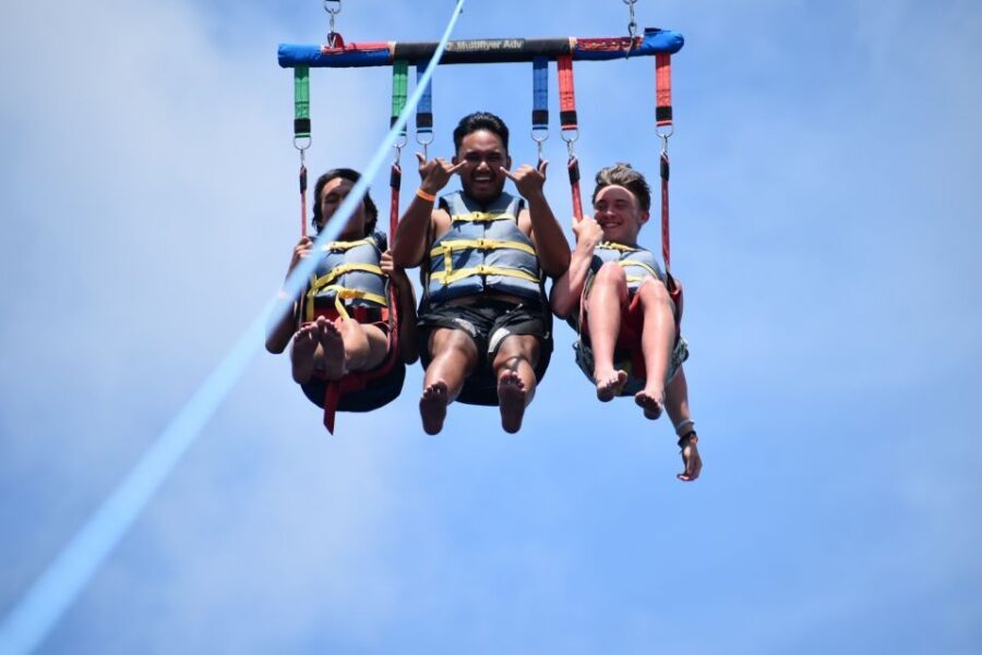Oahu: Waikiki Parasailing - Timing reality: why your hour can feel faster or shorter