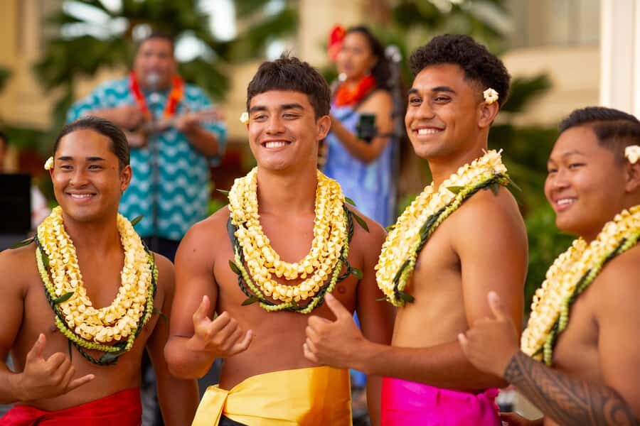 Oʻahu: Nā Lei Aloha Lūʻau & Dinner or Cocktail Show Option - Why Nā Lei Aloha Lūʻau feels more “local” than most Waikiki nights