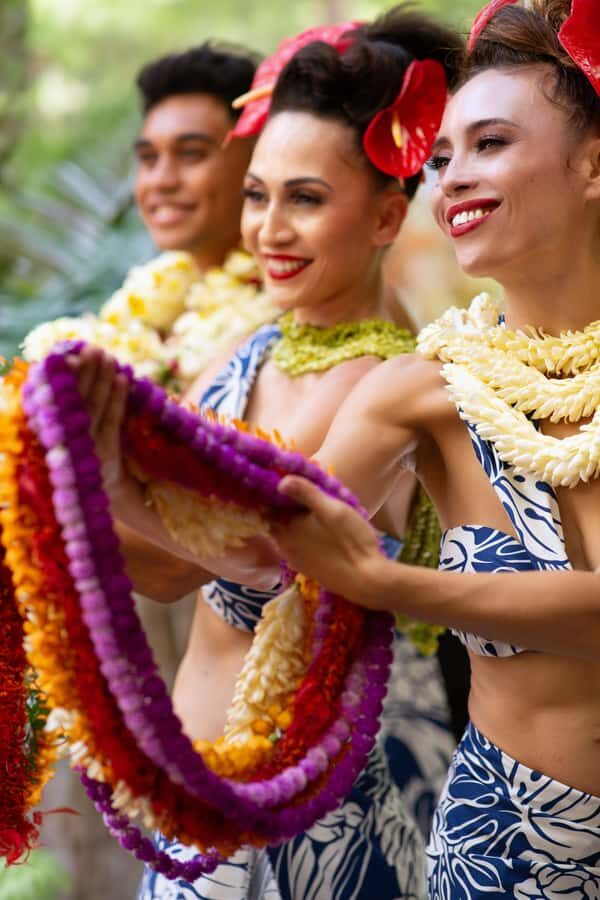 Oʻahu: Nā Lei Aloha Lūʻau & Dinner or Cocktail Show Option - How the hula show tells the lei story (and why the rooftop matters)