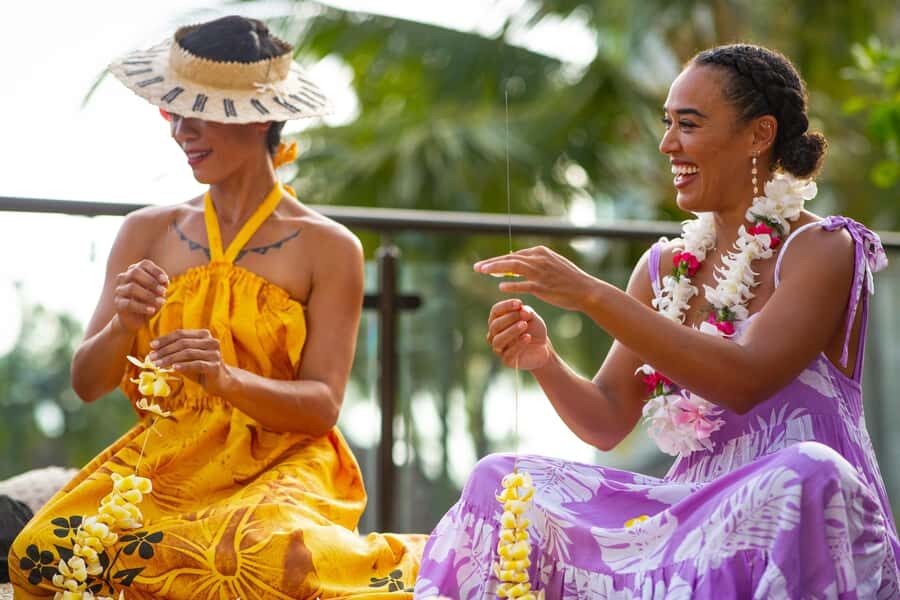 Oʻahu: Nā Lei Aloha Lūʻau & Dinner or Cocktail Show Option - Getting to the Hyatt and finding the check-in fast