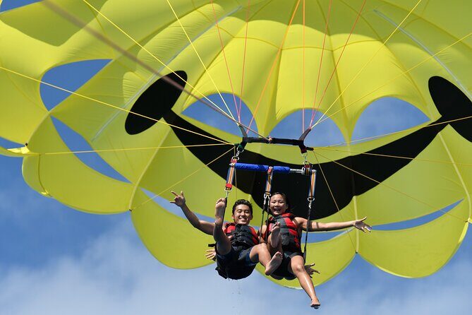 Parasailing and Jetski Experience in Maunalua Bay - Parasailing in Maunalua: the part most people remember