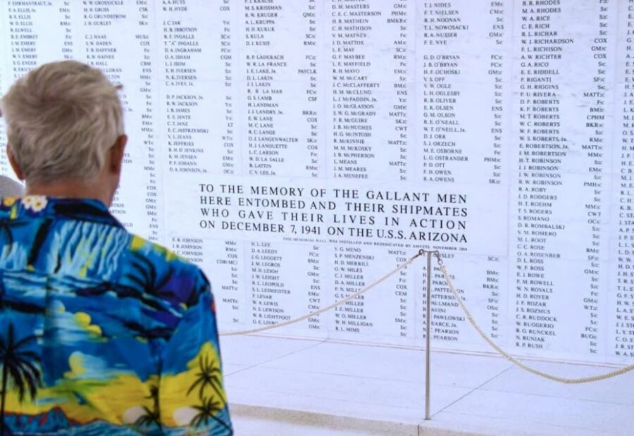 Pearl Harbor and Oahu Circle Island Tour FROM KONA - Honolulu Pickup to Pearl Harbor: how they keep you on schedule
