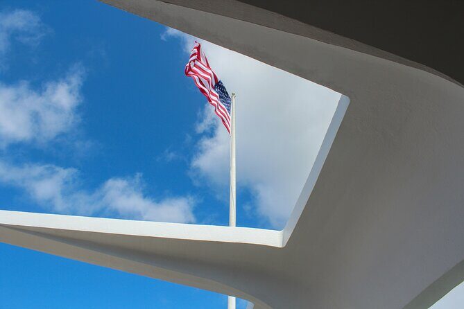 Pearl Harbor Arizona Memorial - Getting there: pickup that turns logistics into background noise