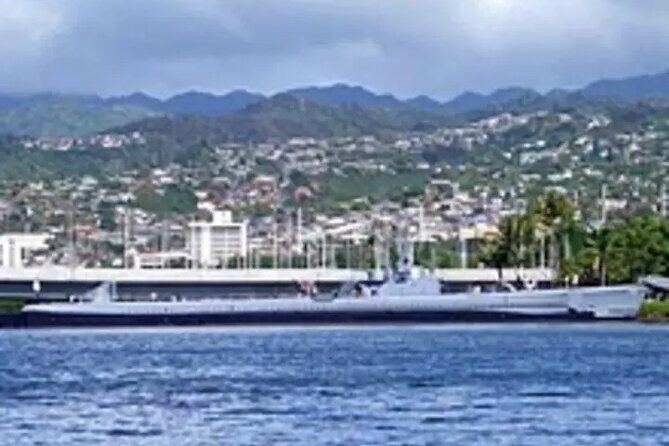 Pearl Harbor Arizona tour from HNL Airport - Pearl Harbor Visitor Center: exhibits that set the stakes