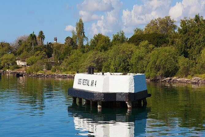 Pearl Harbor & Mini Circle Island Departing Big Island - North Shore surf icons to Haleiwa town: what you’re really seeing