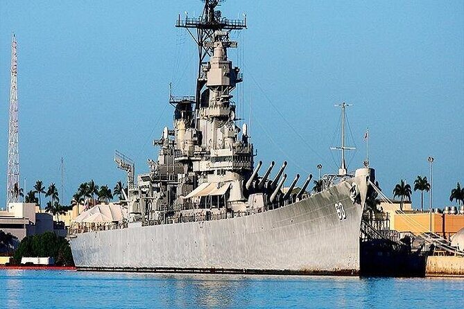 Pearl Harbor & Mini Circle Island Tour from Waikiki - Kahuku lunch at Fumi’s Garlic Shrimp Truck and local farm stands