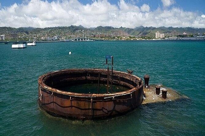 Pearl Harbor & Mini Circle Island Tour from Waikiki - Hale‘iwa in one hour: surf town charm and food breaks