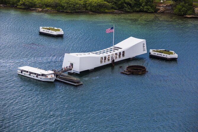 Pearl Harbor USS Arizona and USS Missouri "Private" - Pickup, tickets, and the first reality check at Pearl Harbor