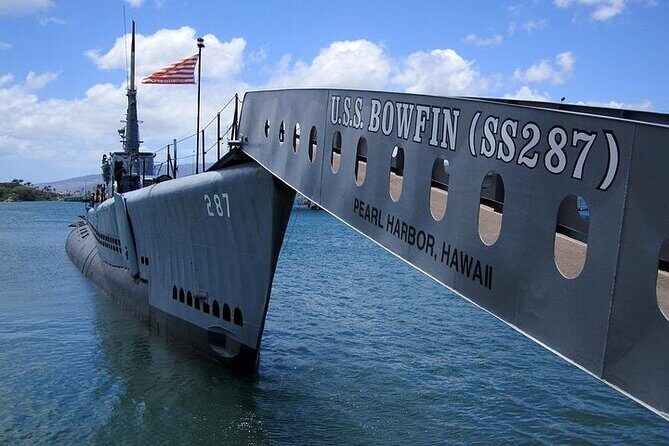 Pearl Harbor USS Arizona & Bowfin Submarine - A 6-hour way to see USS Arizona and the Bowfin Submarine