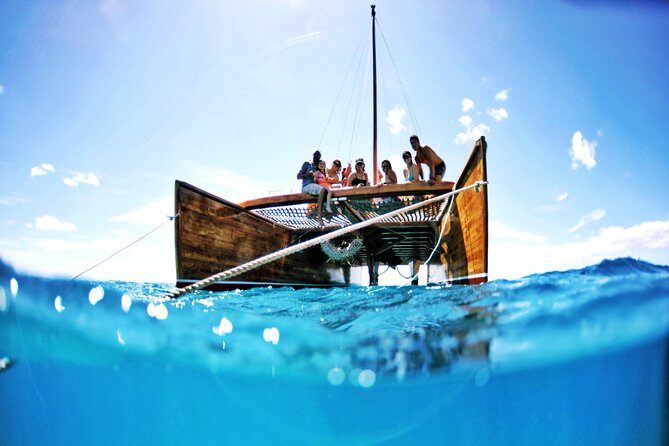 Polynesian Canoe Morning Sail - From Waikiki at 8:00am: Why the morning sail feels different