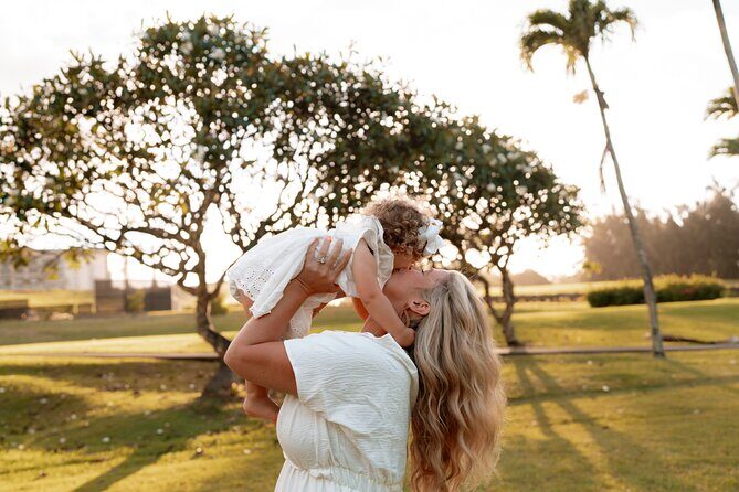 Private Professional Vacation Photoshoot in Honolulu - The Meeting Point and How the Session Stays Convenient