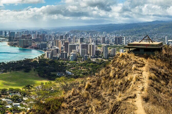 PRIVATE TOUR-Hike Diamond Head & Hawaiian Waterfall - Private tour value: why your guide matters more than you think