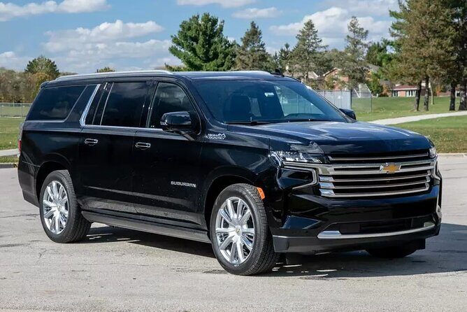 Private Transfer: Honolulu Airport HNL to Honolulu in Luxury SUV - From HNL to Honolulu, minus the airport stress
