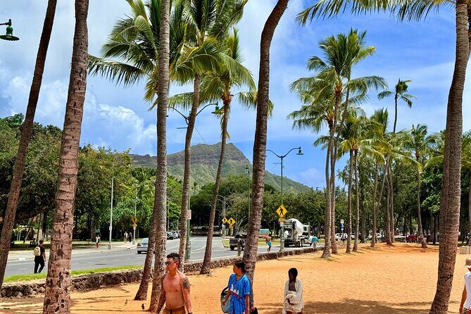 Private Walking Food Tour in Honolulu With Secret Food Tours - Timing: the flow that keeps you hungry, not overwhelmed