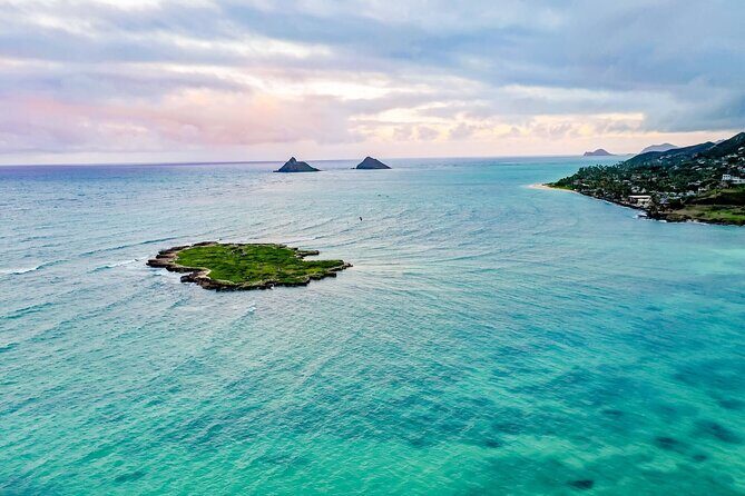 Self-Guided Kayaking Tour in Kailua Bay and Popoia Island - Paddling Kailua Bay: calm water, turtle habitat, and a clear target