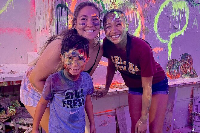 Splatter Art Paint Studio Experience in Hawaii - Your Paint Studio Kit: Canvases, Five Colors, and Protection