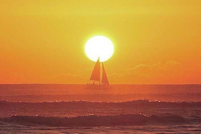 Sunset sail Aboard Manakai Catamaran - Why a 90-Minute Waikiki Sunset Sail Works