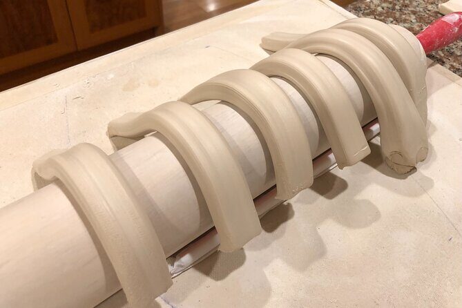 Two-hours handmade ceramic class, make your own souvenir Honolulu - FAQ