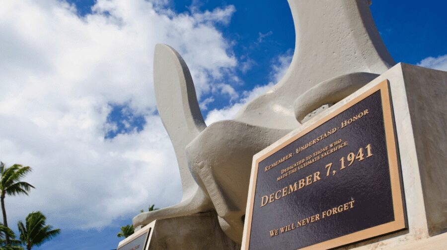 USS Arizona Memorial - Honolulu City - Pearl Harbor Tour - Submarine museum and the Bowfin preview: a quick add-on taste