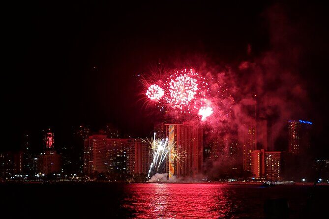 Waikiki Beach Catamaran Friday Night Fireworks Tour - Key Points Before You Go