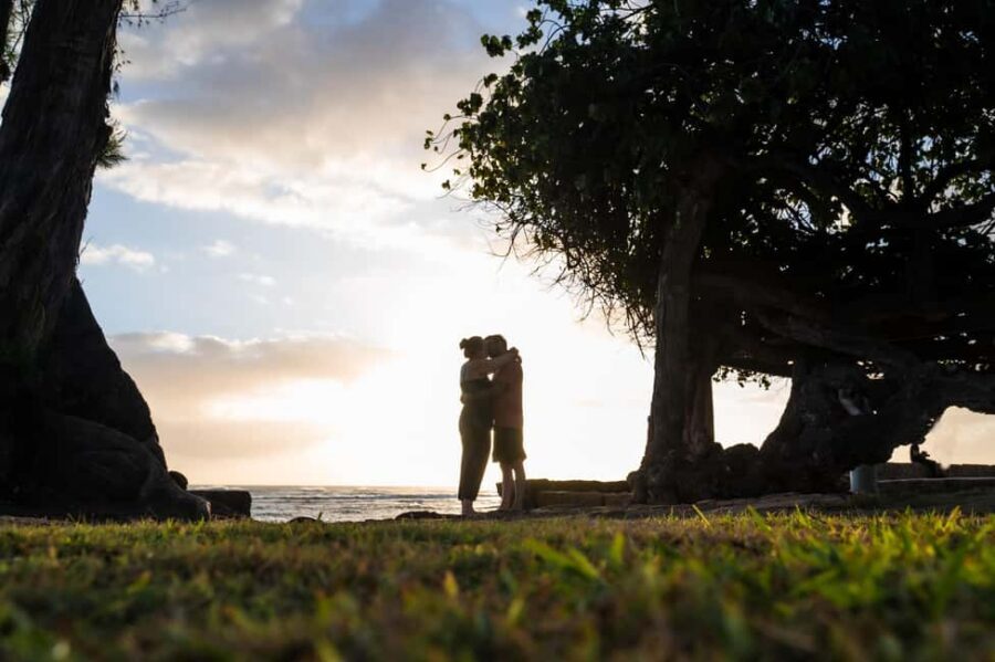 Waikiki : Beach Picnic with Professional Photography! - The Picnic Setup: Comfort, Decor, and Table Details That Matter