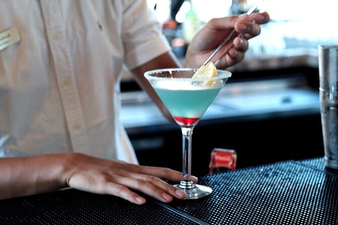 Waikiki Fireworks Cocktail Cruise - The timing game: check-in, cruising time, and what it means for you
