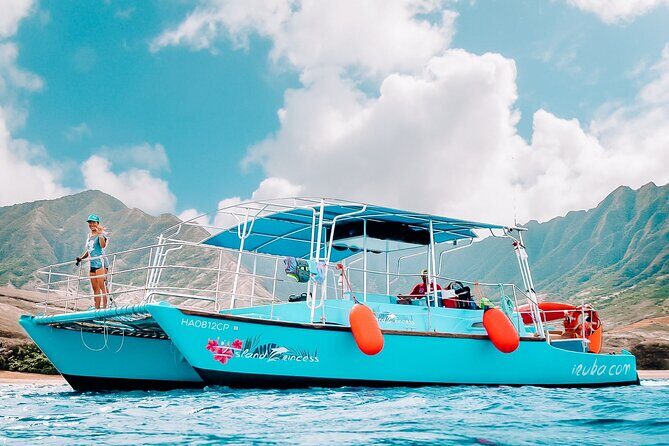 Waikiki Friday Night Fireworks Cruise + Fireworks Festival 3/15 - Stop 4: The Open-Air Feeling of Being Around Oahu