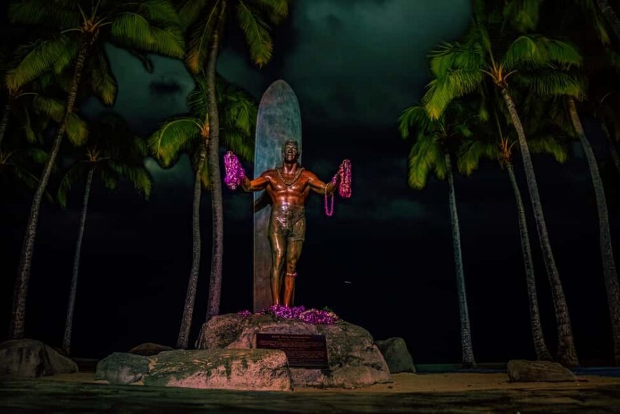 Waikiki Ghosts Boos and Booze Haunted Pub Crawl - Royal Hawaiian Center and Craft Stops: Where the Beer Fits the Stories