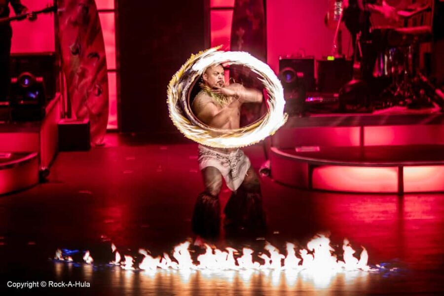 Waikiki: Luau and Buffet w/ optional Rock-A-Hula Show - Entering the night at Royal Hawaiian Center (Bldg B, 4th Floor)