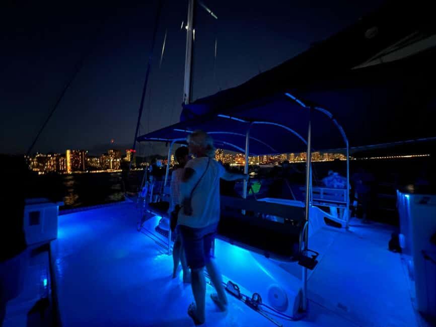 Waikiki: Sunset Swim & Sailing Experience - Sailing Into the Sunset: what the trimaran experience feels like