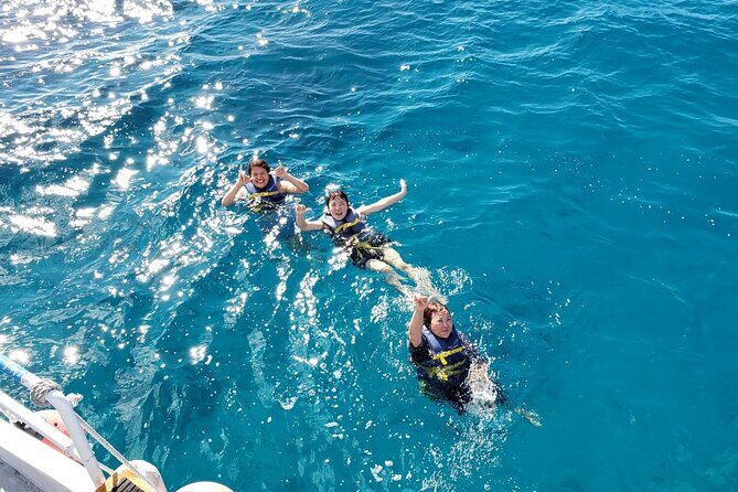 Waikiki Turtle Canyon Snorkeling Adventure - Food and the ride back: cup noodles, sweet treats, and a lighter mood