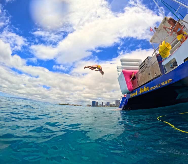 Waikiki Turtle Snorkel Adventure - How they choose the snorkel spot: clear water first, crowds later