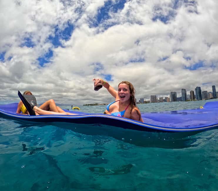 Waikiki Turtle Snorkel Adventure - Snacks, drinks, and deck time: the “not just snorkeling” part