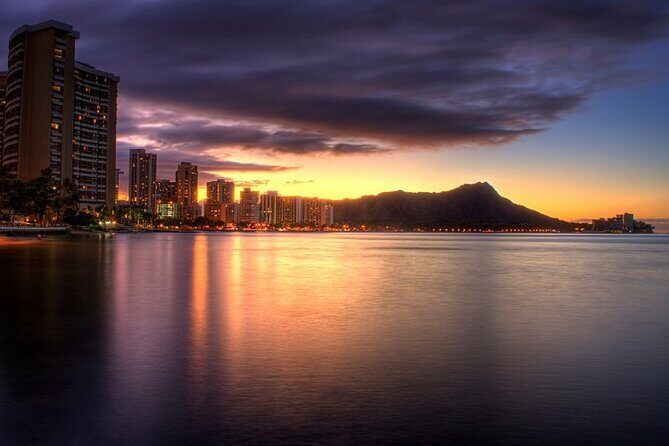 Whale Watching and Sunrise Breakfast Cruise in Honolulu - Sunrise Over Waikiki: Why This 90 Minutes Works