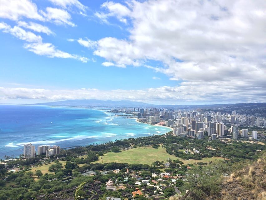 （2nd)Diamond Head Hike w/ Malasada Starts at 7:00 a.m. - Entering Diamond Head on a 7:00 a.m. Schedule